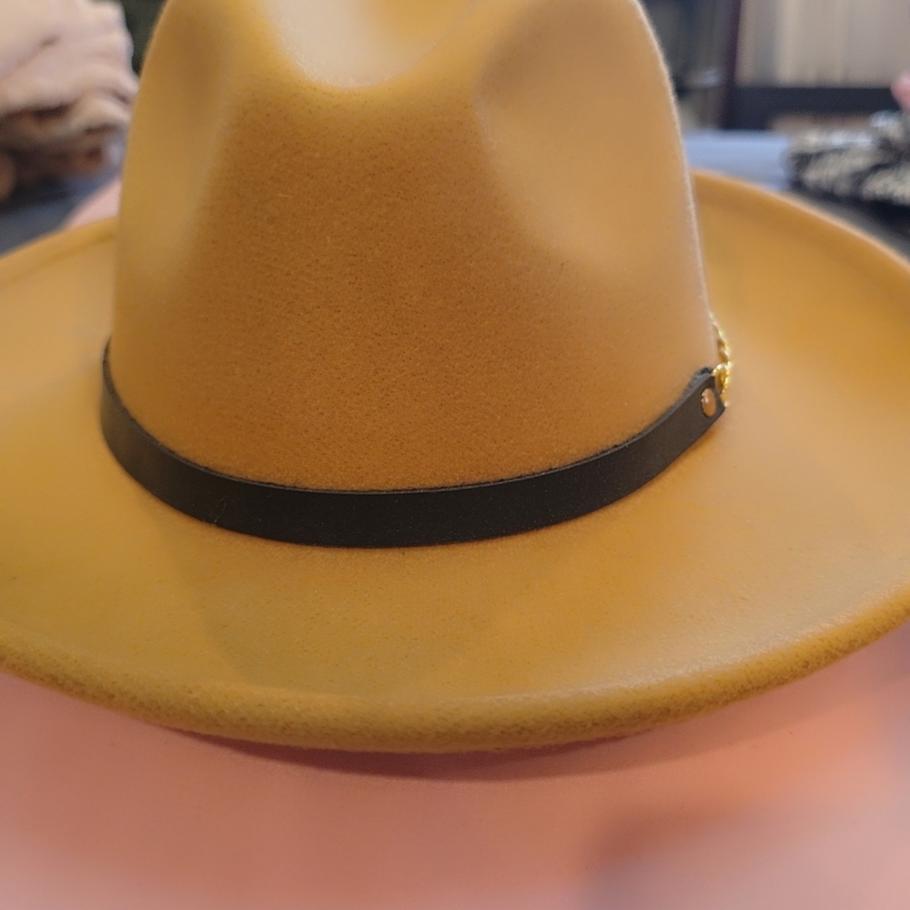 Womens Tan Hat with Black Band